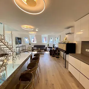 Appartamento Ab - The Princess Castle Triplex