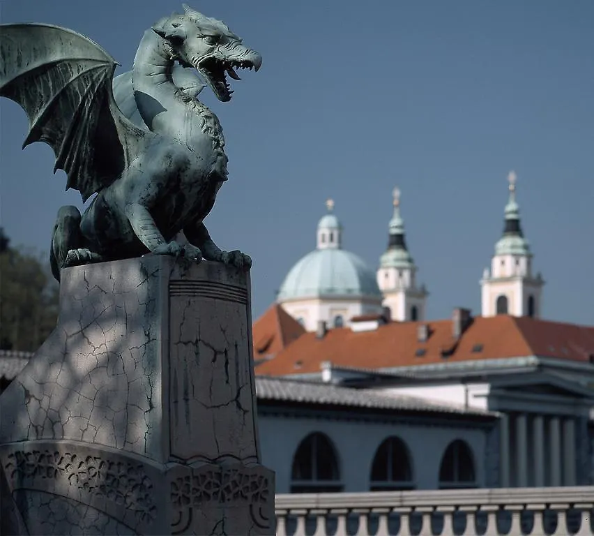 Hotel Mrak Ljubljana 4*,